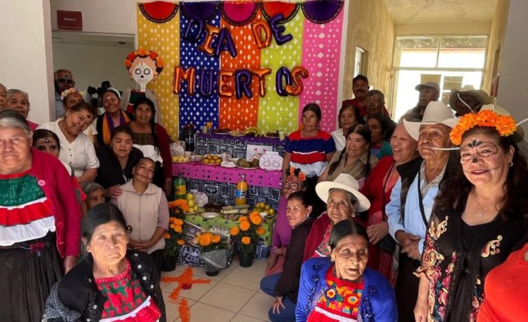 En Centros Gerontológicos de Hidalgo Honran La Memoria de Seres Queridos