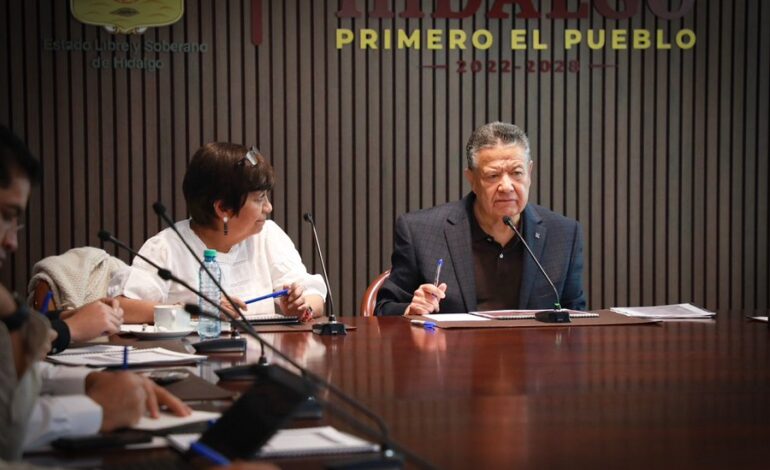 Gobierno de Hidalgo y Sedatu analizan reubicación de familias damnificadas