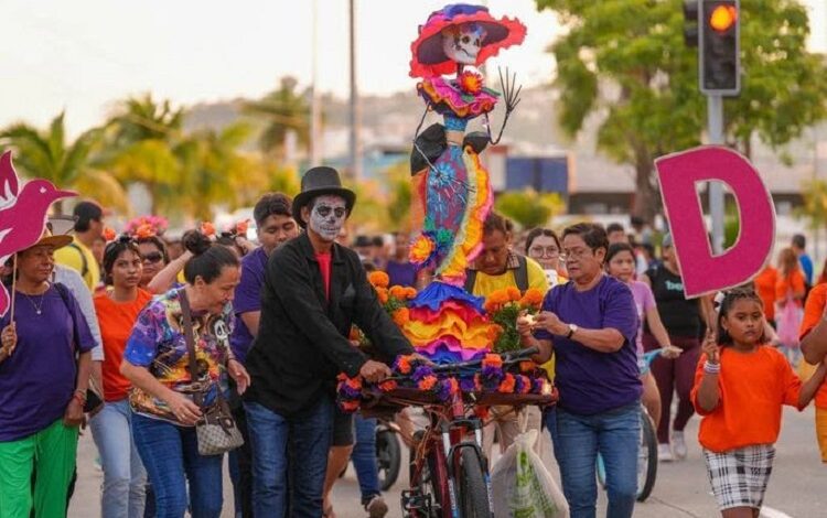 IMJUVE reunió a cientos de miles de jóvenes en la Rodada y Carrera por la paz y contra las adicciones, edición Día de Muertos
