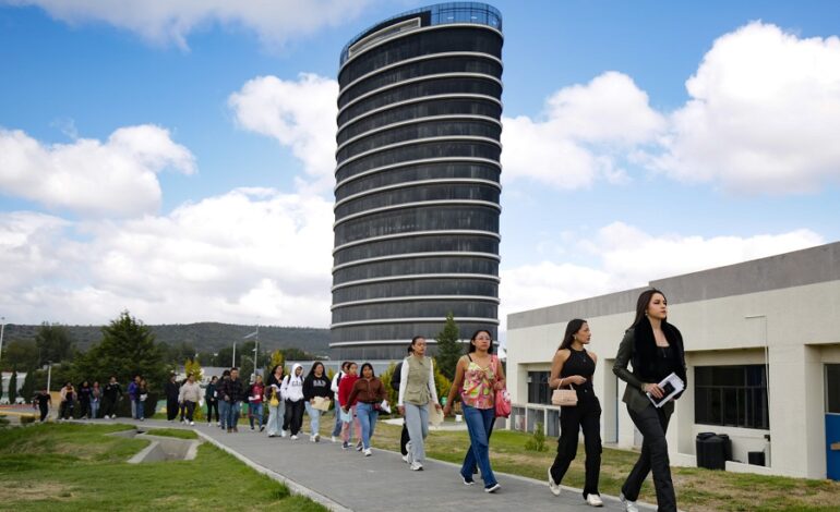 Más de Cuatro Mil Aspirantes Presentaron Examen para Médico Cirujano en la UAEH