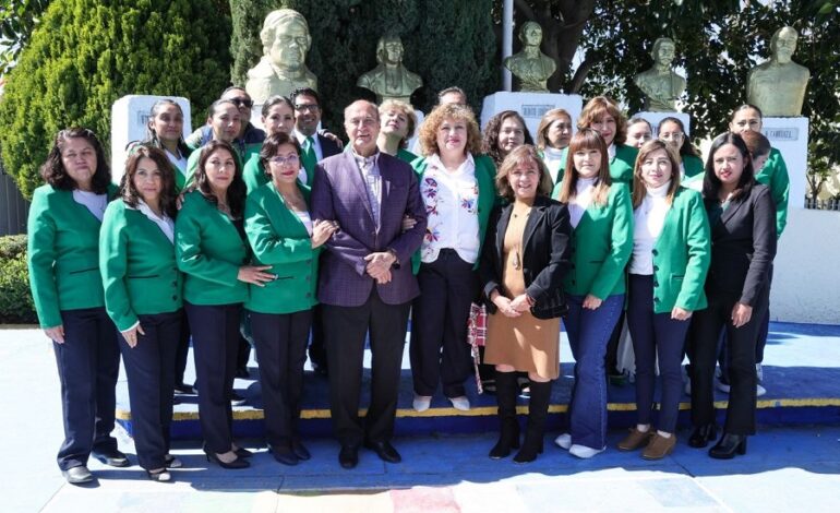 Participaron más de 35 mil docentes en la última sesión del CTE del ciclo escolar