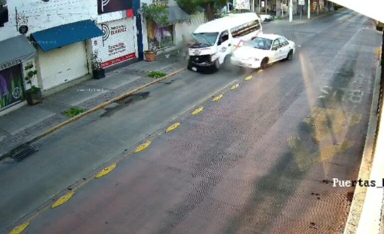 Semoth: Accidente en la Avenida Revolución, en Pachuca