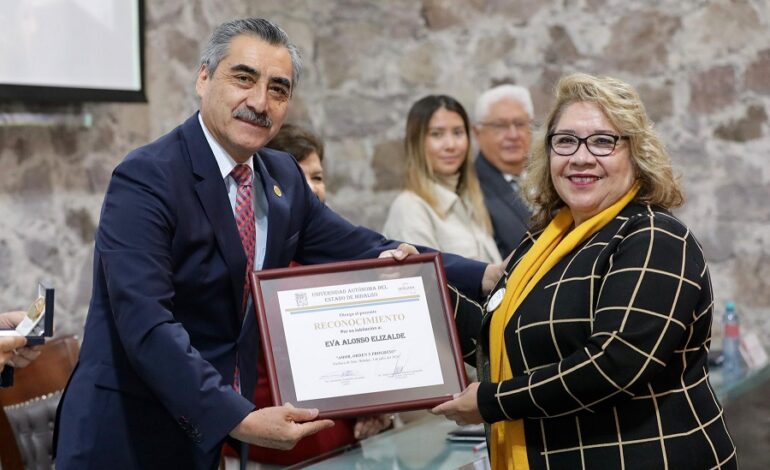 UAEH Honra a Trabajadores Con El Beneficio de la Jubilación
